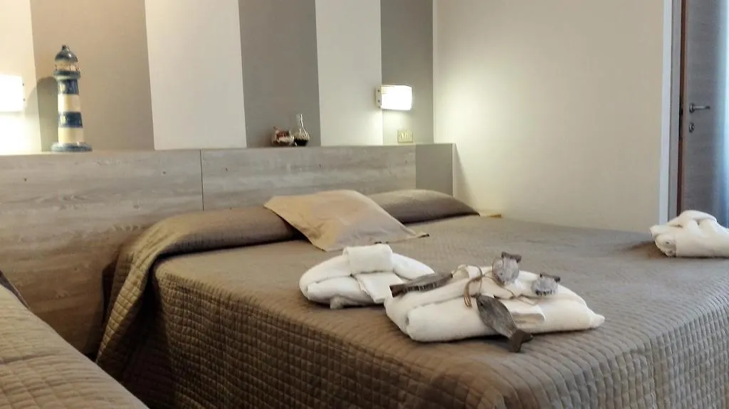 Hotel Sandra 리미니