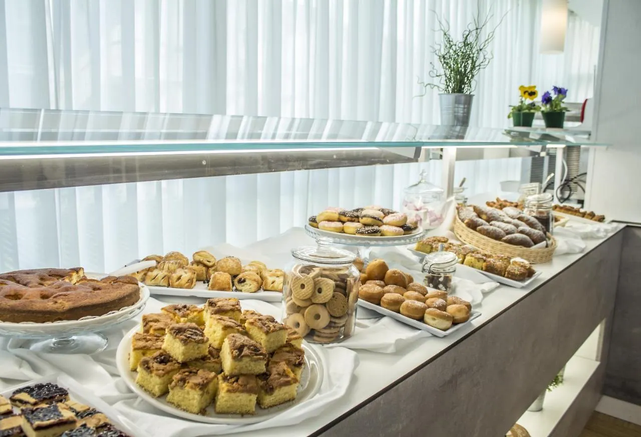 Hotel Sandra Rimini 3*,  Italien
